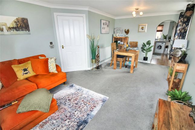 Flat for sale in Connelly Close, Swindon, Wiltshire