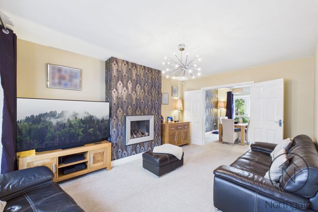 3 Youens Crescent, Newton Aycliffe photo 2