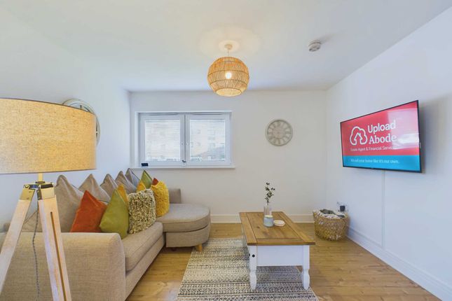 Flat for sale in Mulberry Crescent, Renfrew