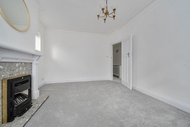 14, Uvedale Road, Enfield photo 4