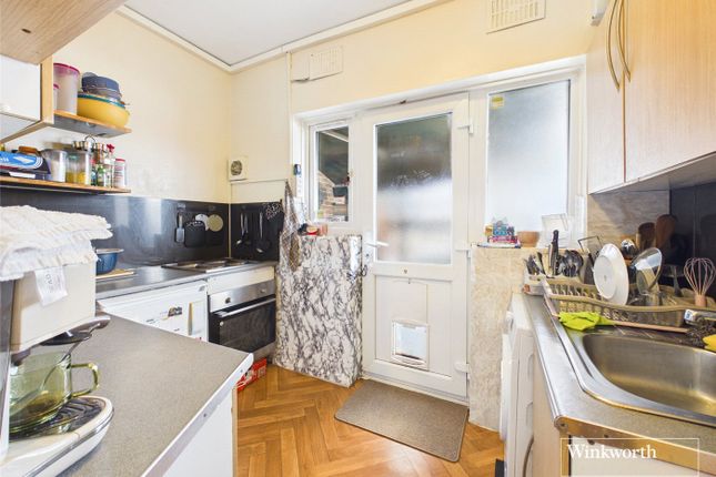 704a, Kenton Road, Harrow photo 3