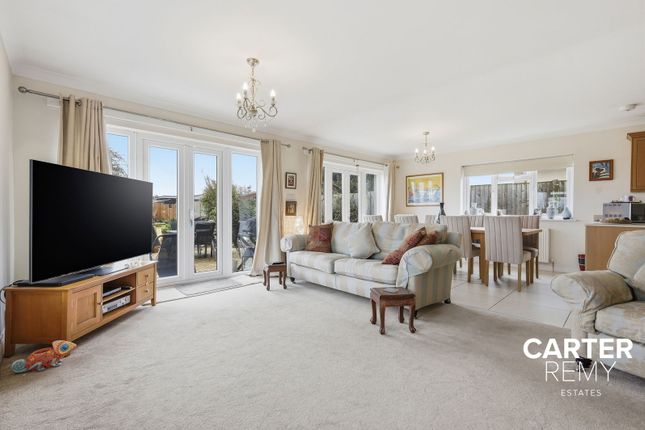 24, Fairfield Avenue, Grays photo 2