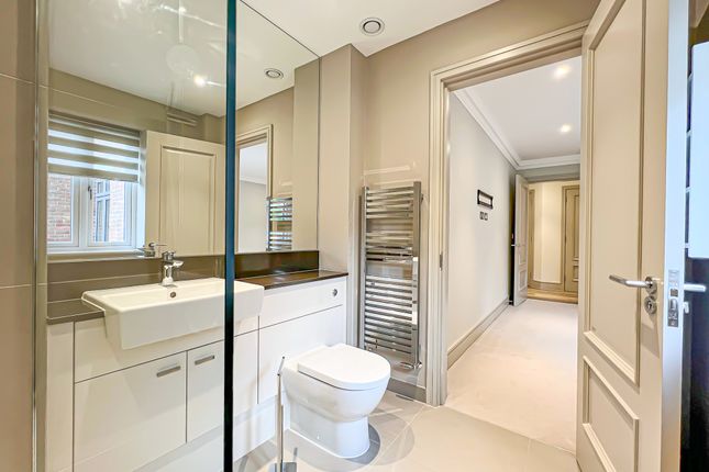 Flat 1 Kings Ridge, Golf Drive, Camberley photo 3