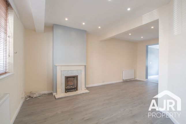 23 Ivy Close, Dartford photo 3