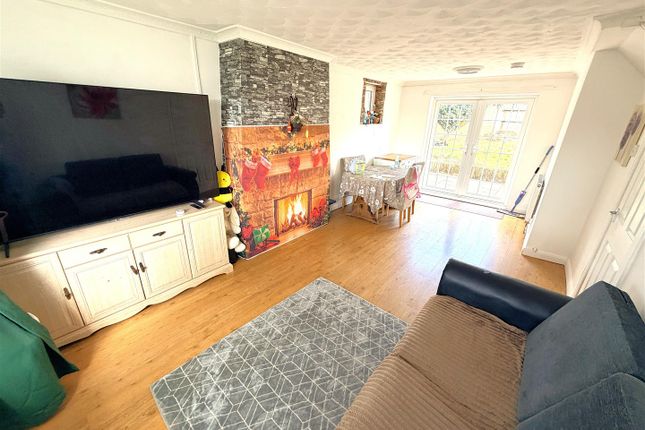 73, Elizabeth Street, Corby photo 3