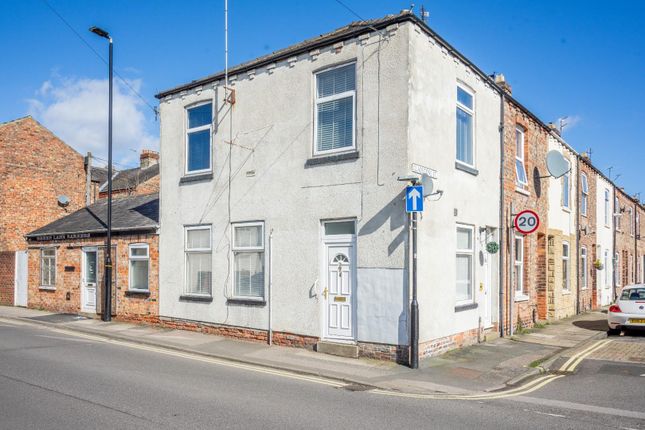 Flat for sale in Green Lane, Acomb, York