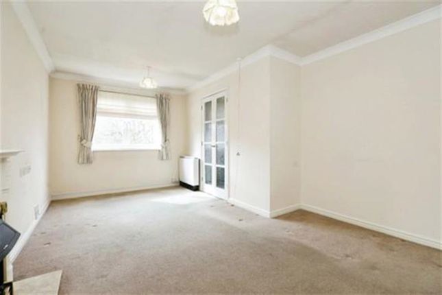 Flat 34, Ross Court, Curie Close, Rugby photo 4