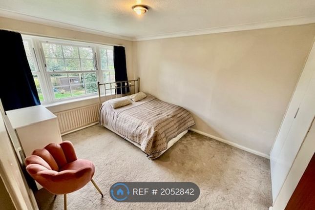 Thumbnail Room to rent in Scott Close, Farnham Common