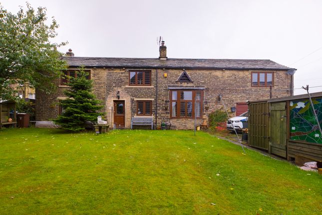 Thumbnail Detached house for sale in North Parade, Allerton, Bradford