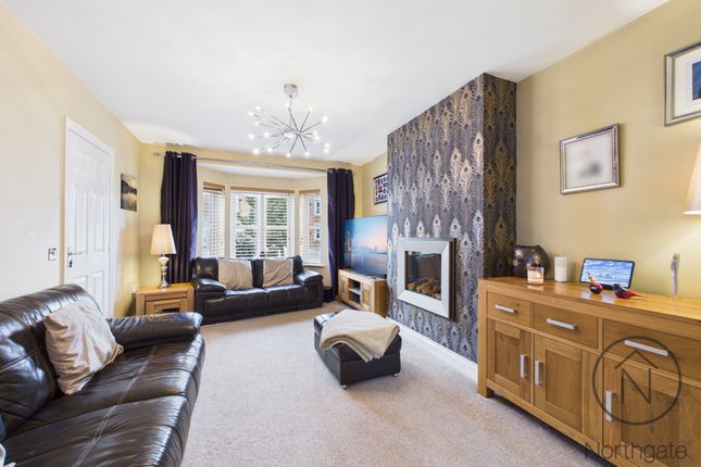 3 Youens Crescent, Newton Aycliffe photo 3