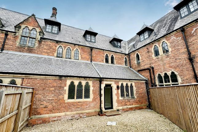 Property for sale in St. Clare's Court, Darlington