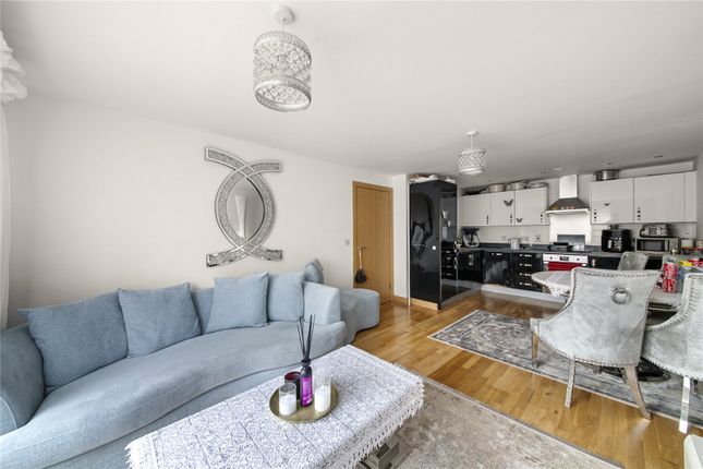 Flat 5, Brecon Lodge, 21, Porters Way, West Drayton photo 3