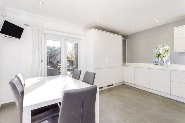 10, Gowrie Place, Caterham photo 3