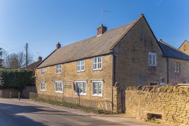 2-bed flat on 5 Manor Farm House, Gooseacre Lane, West Coker, £95,000