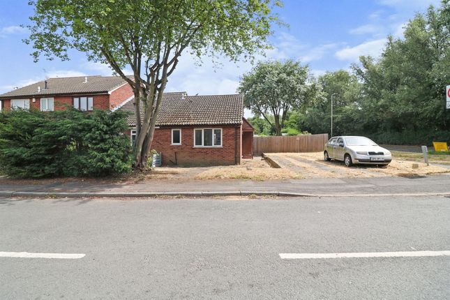 Thumbnail Terraced bungalow for sale in Warren Avenue, Thurmaston, Leicester