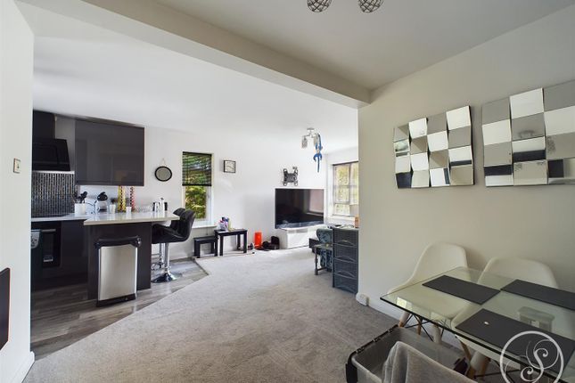 67, Blackmoor Court, Leeds photo 4