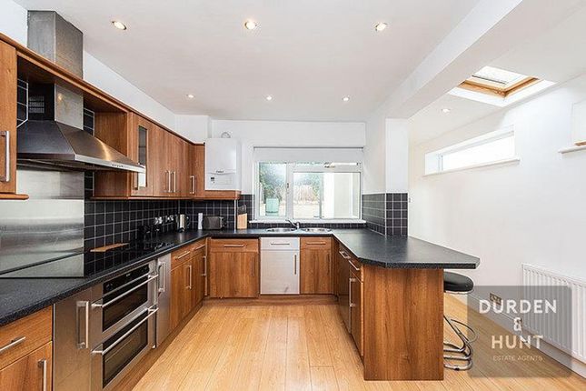 10 Smeaton Road, Woodford Green photo 3