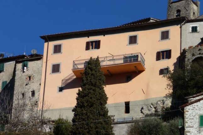 Property for sale in 55022 Bagni di Lucca, Province Of Lucca, Italy