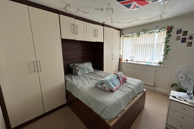 7, Arden Close, Hayes photo 5