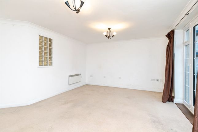 63, Newland Gardens, Hertford photo 4