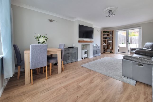 62, Copsey Grove, Portsmouth photo 2