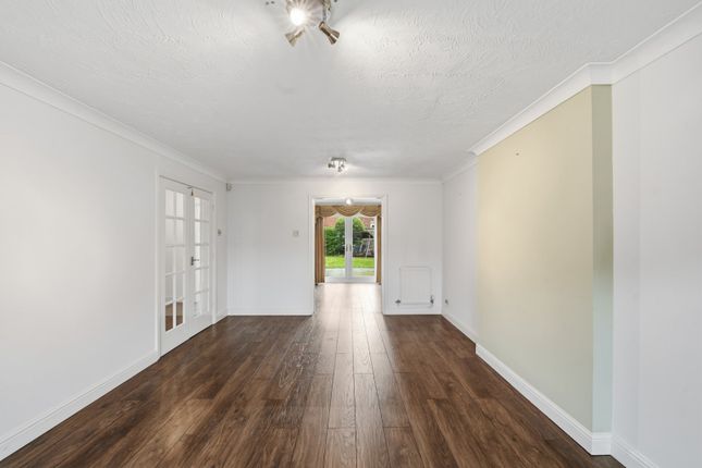 15, Belfry Way, Nottingham photo 3