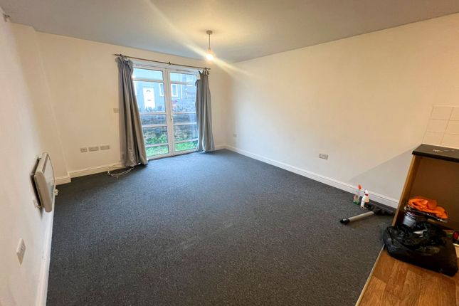 Flat 3, 210 Whitehall Road, Bristol photo 3