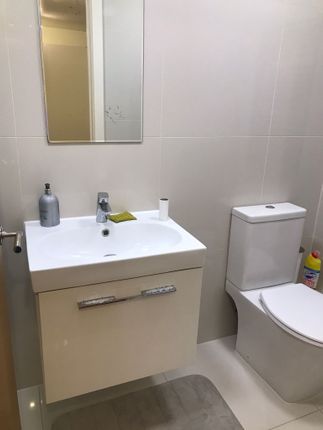 Flat to rent in Manningtree Street, London