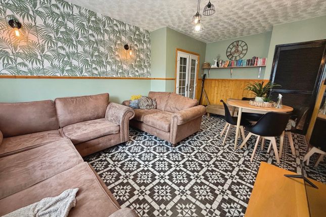 521, Leek New Road, Staffordshire photo 3