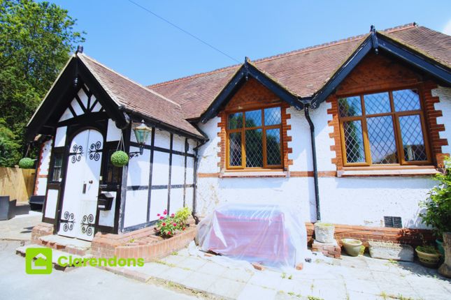 Mews house to rent in Tadworth, Surrey