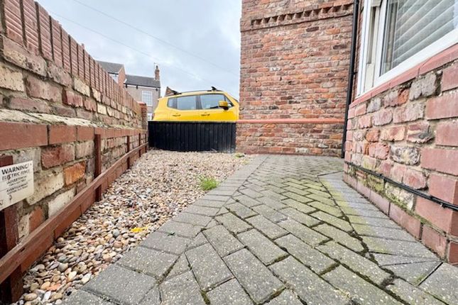 End terrace house for sale in Yarra Road, Cleethorpes