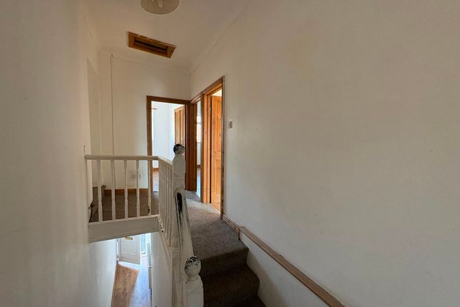 36, Brynallt Terrace, Llanelli photo 2