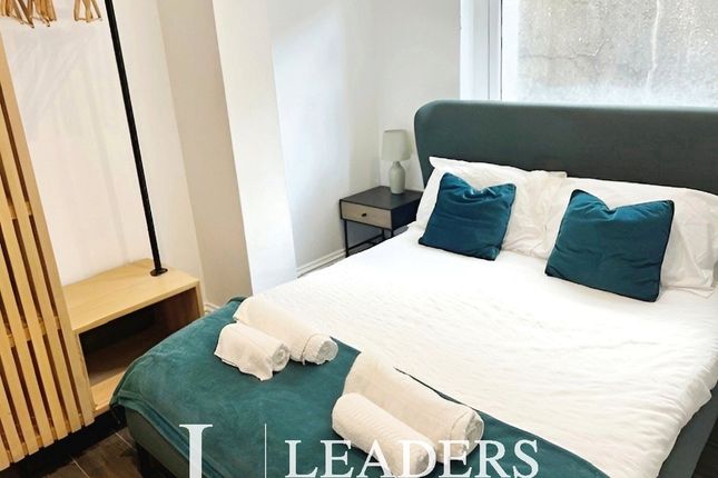 Flat 19, Windsor Court, Windsor Street photo 4