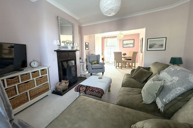 65 Carlton Road, Lowestoft photo 2