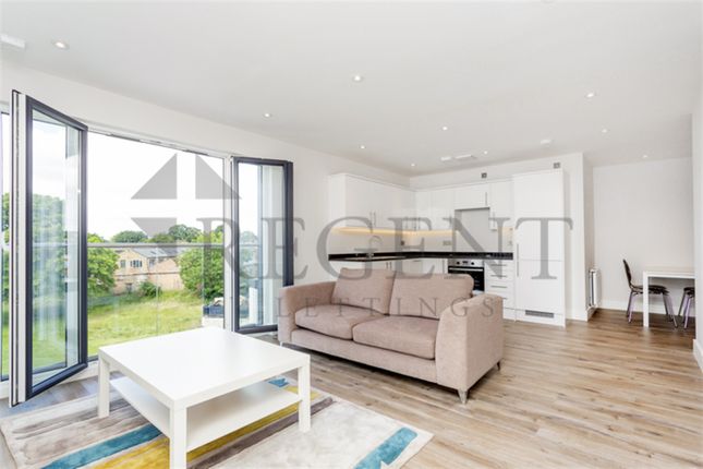 Thumbnail Flat to rent in Willow Court, Cambridge Road