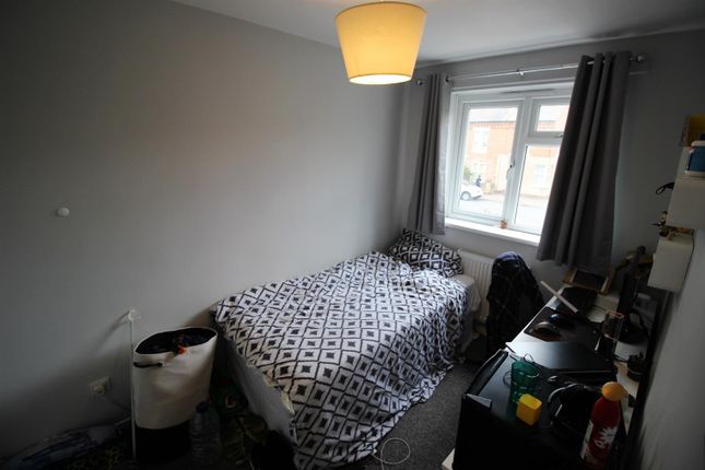 End terrace house to rent in Montpelier Road, Dunkirk, Nottingham