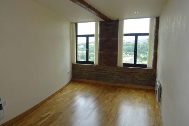 2 Bed Flat To In Broadgate House Broad Street Bradford Photograph 2 Of Broadgate House Broad Street Bradford West Yorkshire Bd1