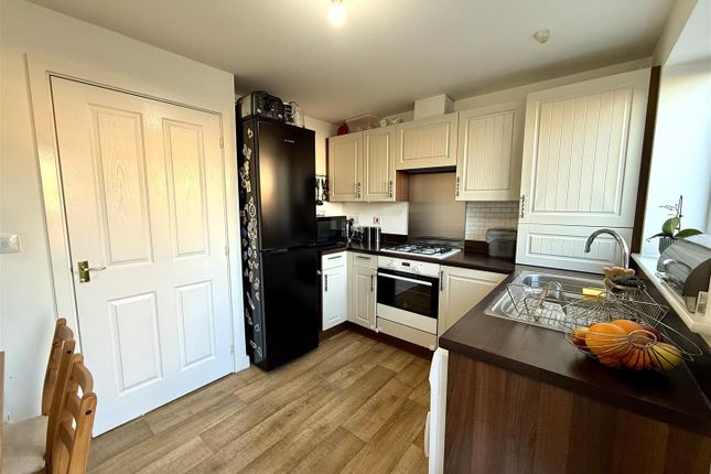 3, Town Farm Road, Newent photo 3