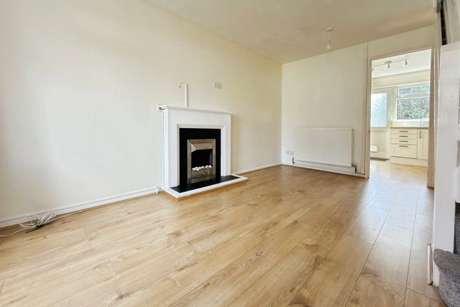6, Llwyn Y Bioden, Swansea photo 2