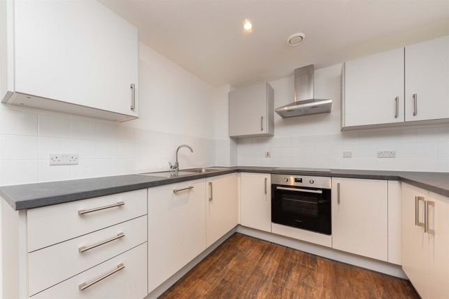 38, Flat 99, Southway, Wembley photo 2