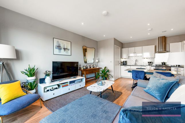 181120258_Tils_Apartment 21 River Heights 636-638