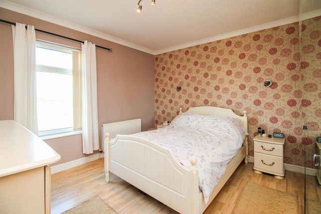 4, Temple View, Wakefield photo 5