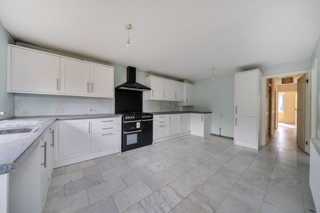 47, Roman Way, Reading photo 3