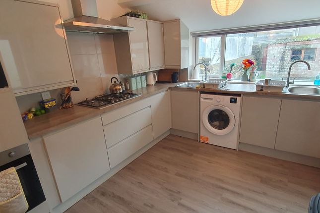 32 Kings Road, Cardiff photo 5