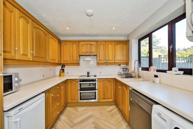 59, Bishop Crescent, Shepton Mallet photo 3