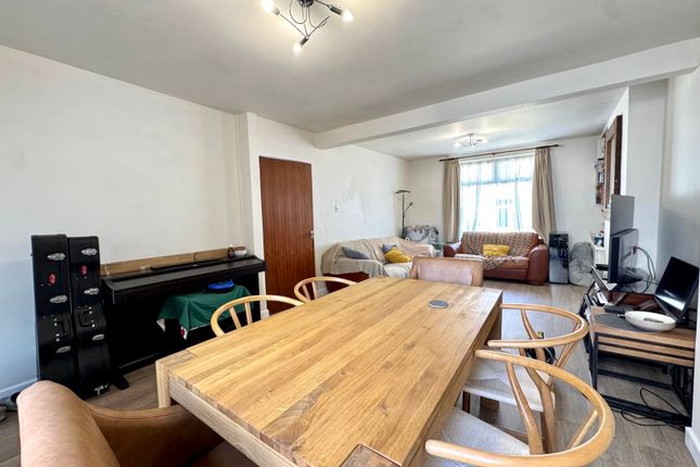 3 Bryn Street, Merthyr Tydfil photo 3