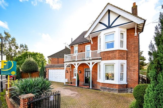 Detached house for sale in Lansdowne Avenue, Slough