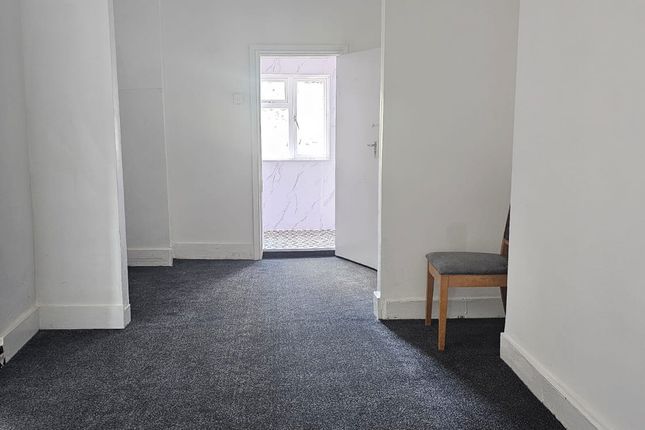 Thumbnail Terraced house to rent in Browning Road, Manor Park