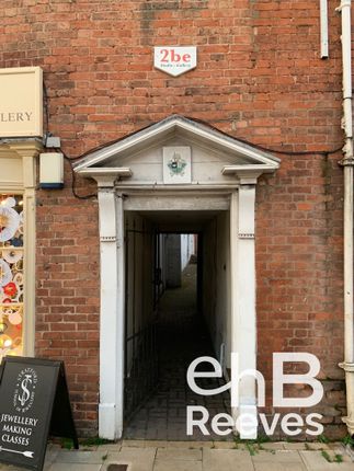Retail premises to let in Rear Of 31 Henley Street, Stratford-Upon-Avon, Warwickshire