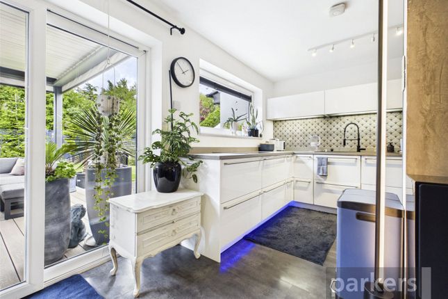 52A,, Shakespeare Road, Witney photo 3